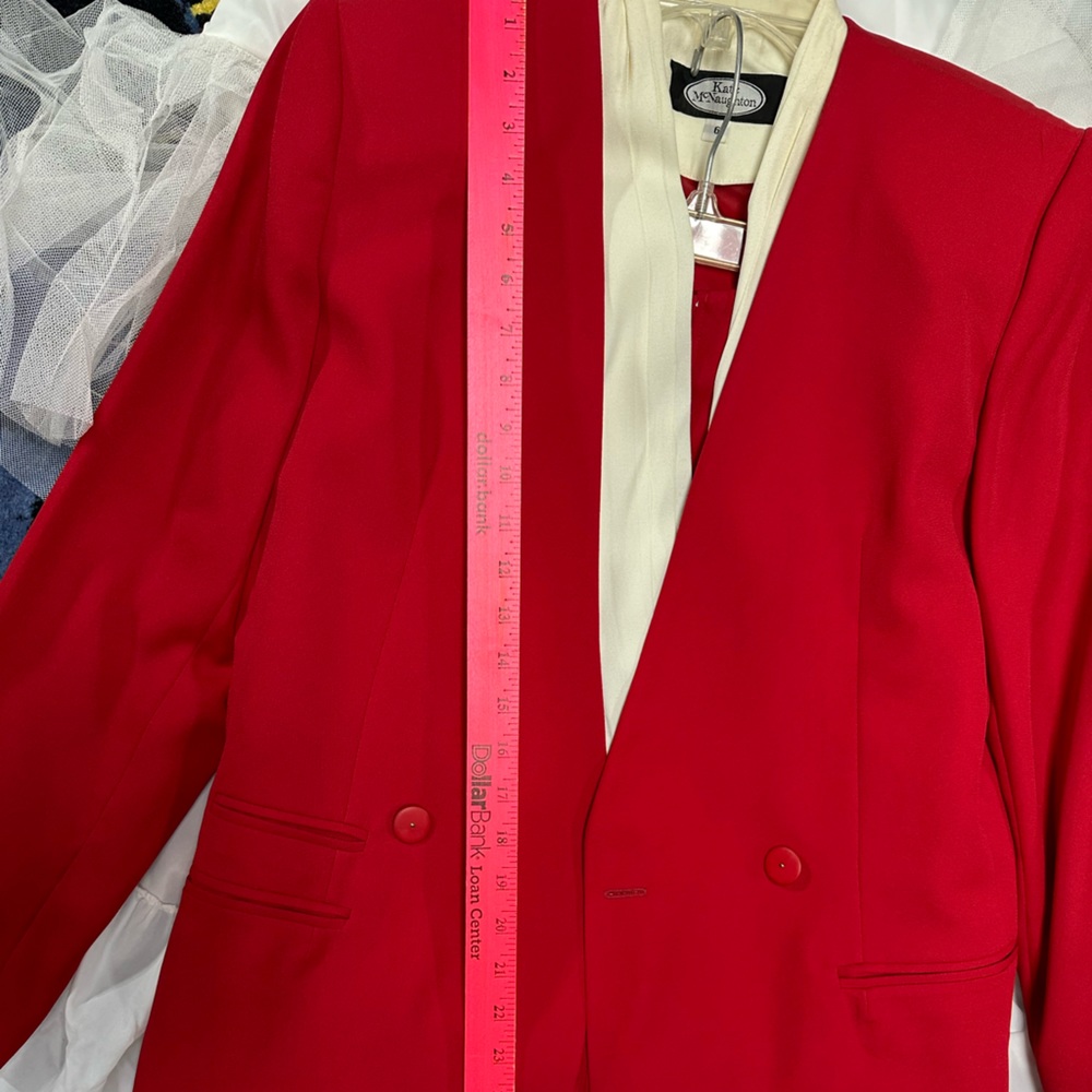 Suit…Red - Picture 4 of 15